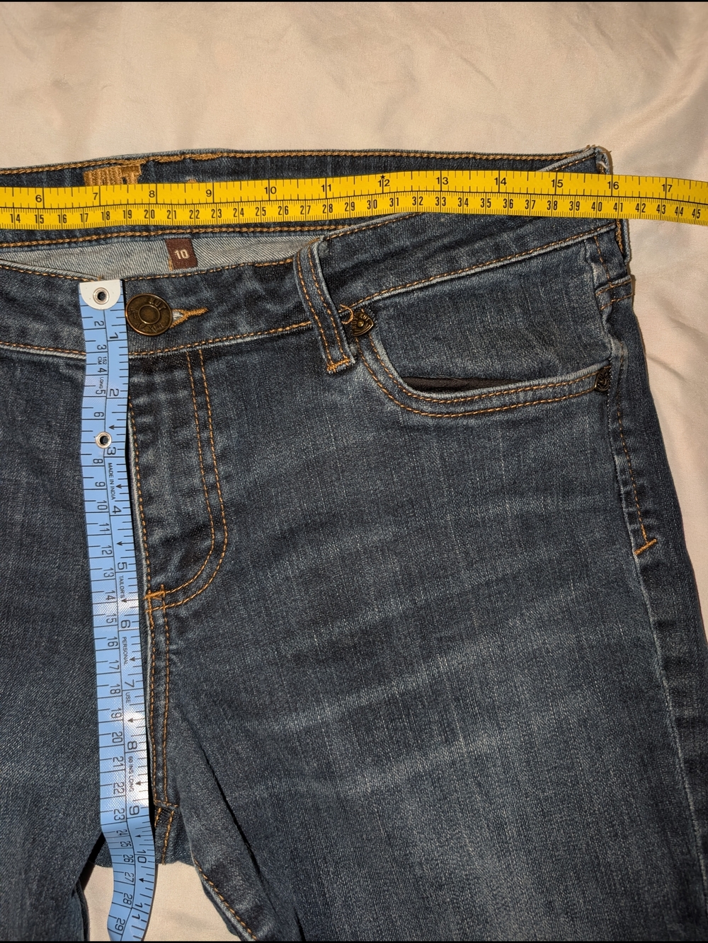 Kut from the Kloth Katy Boyfriend Jeans in Dark Blue Wash 10 Straight Cuff - Picture 6 of 7